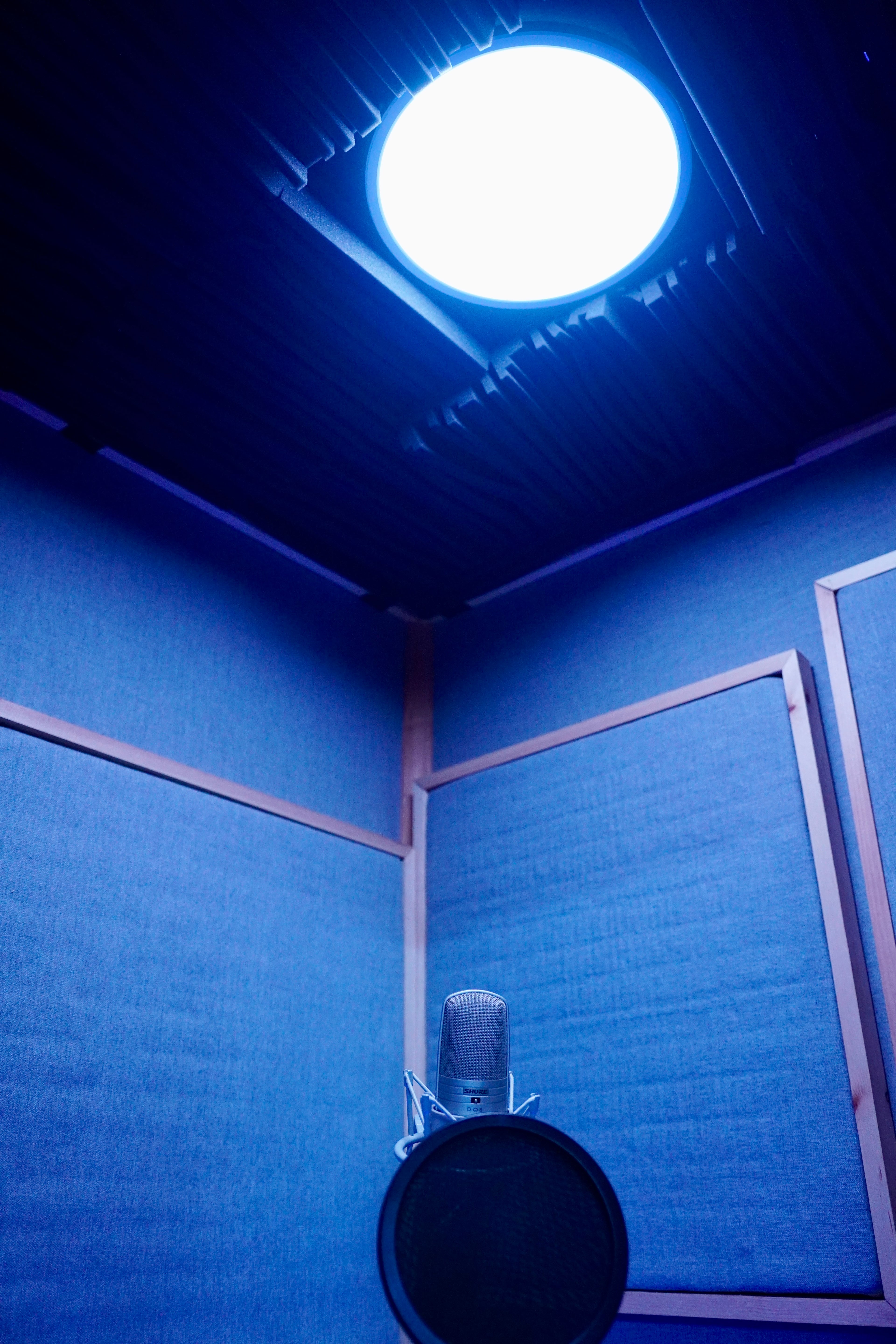 Booth & Mic 2