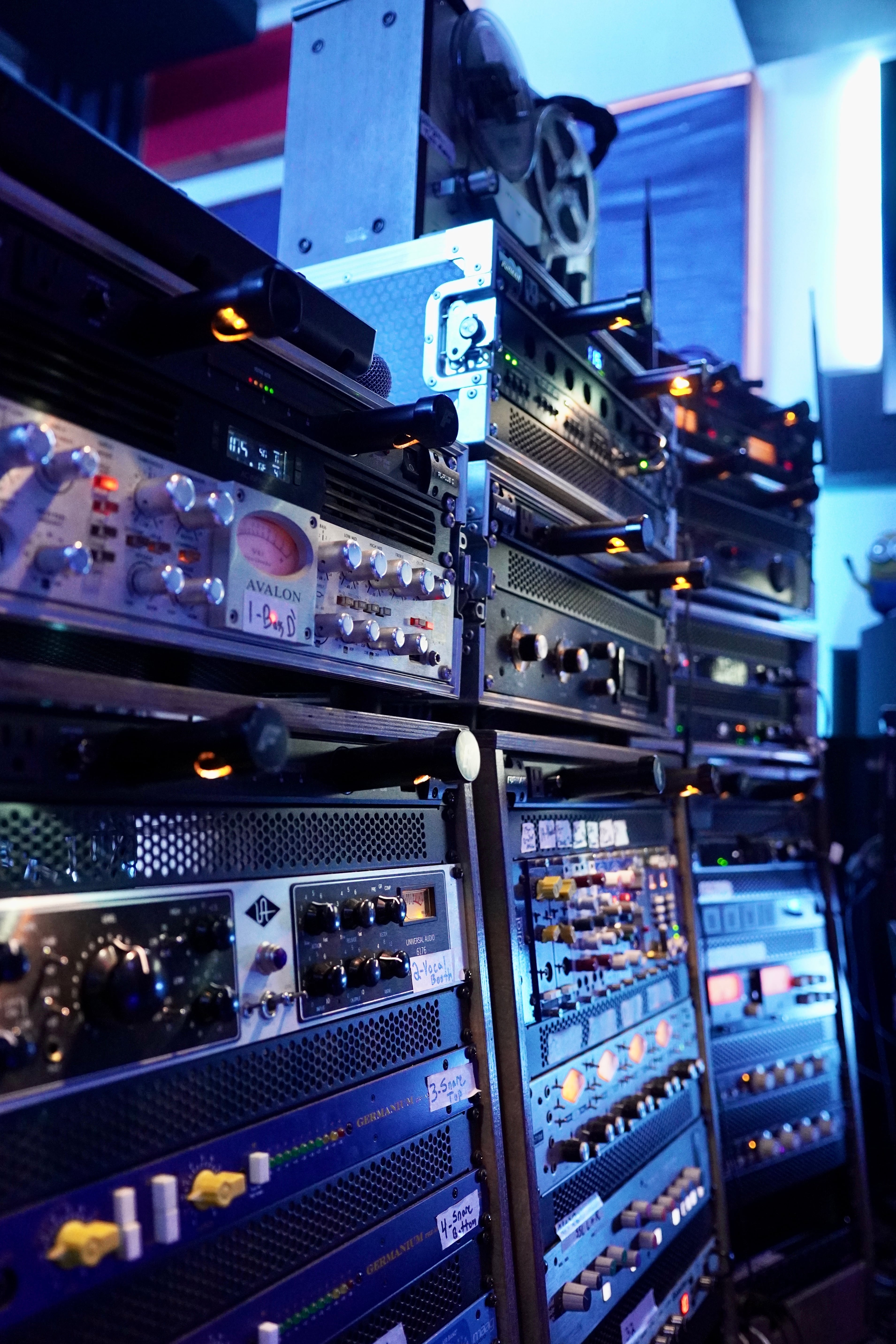 Rack Equipment 4